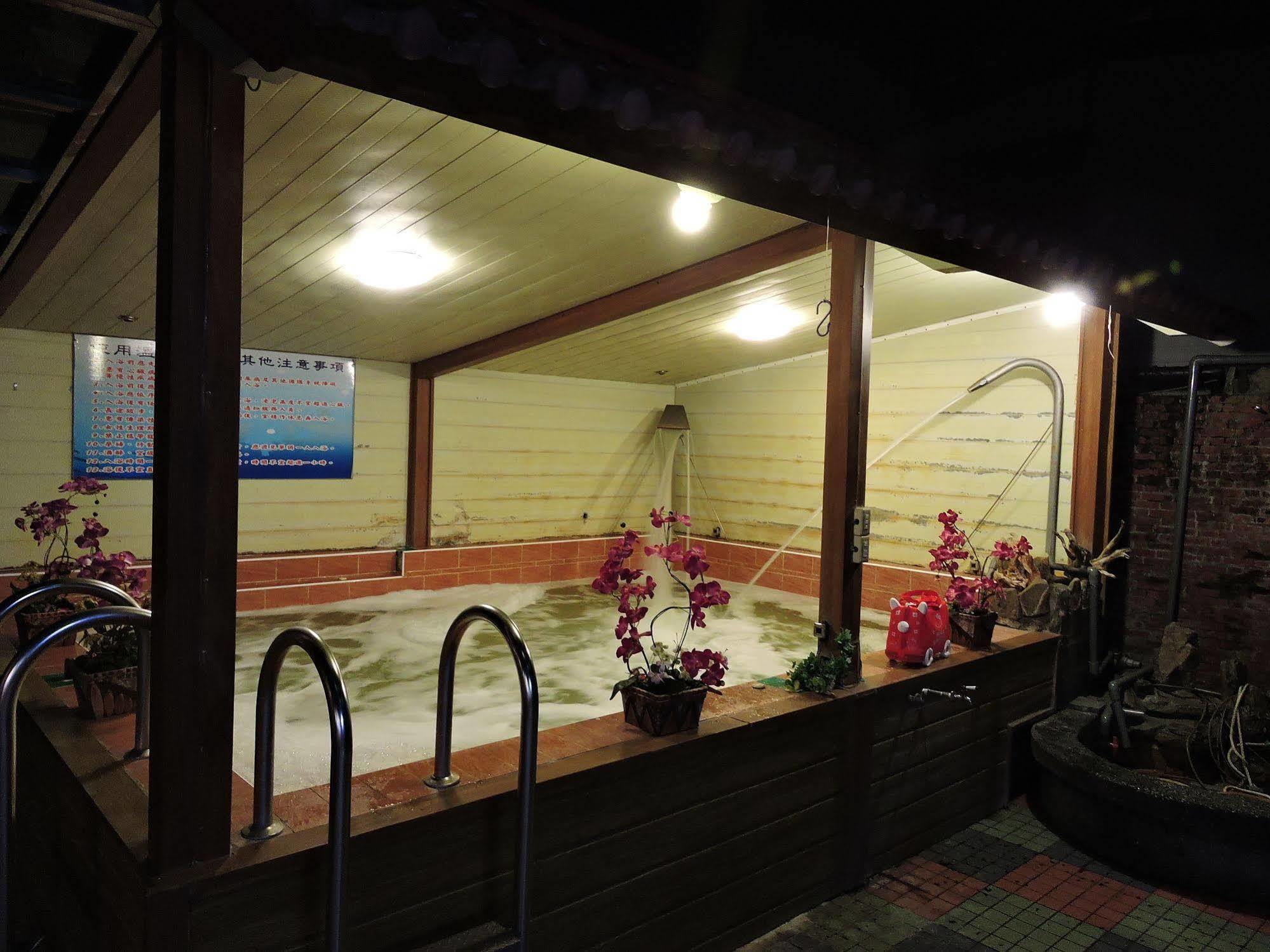 Longchi Hot-Spring Hotel Jiaoxi Luaran gambar